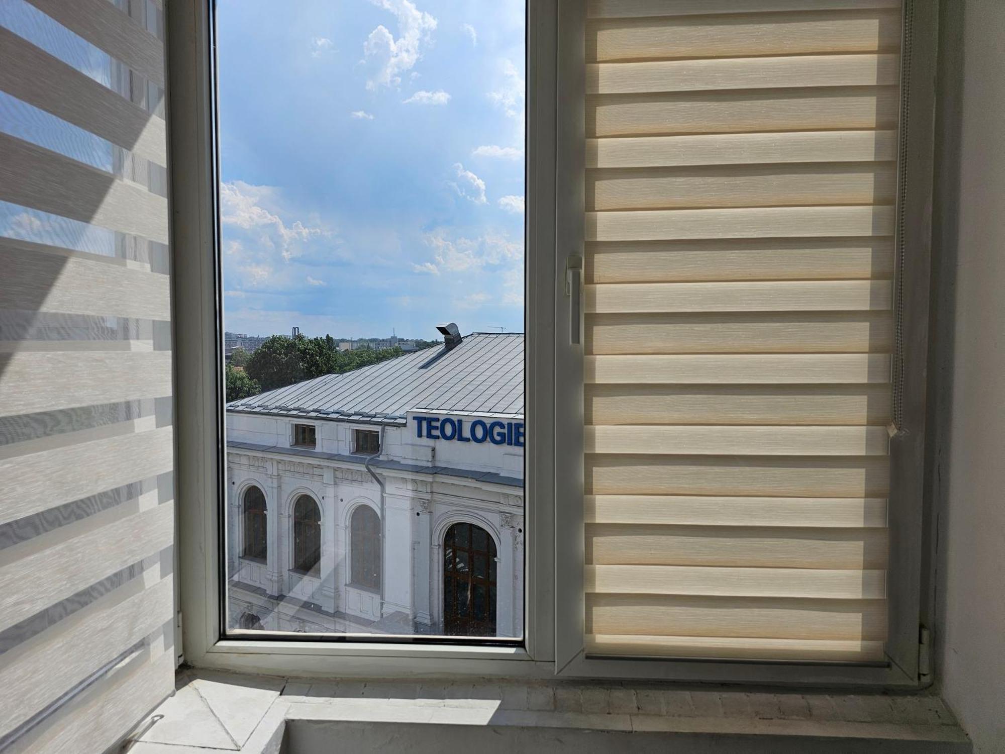 Private Room At Ceausescu'S Place In Old City Unirii Square Bucarest Esterno foto